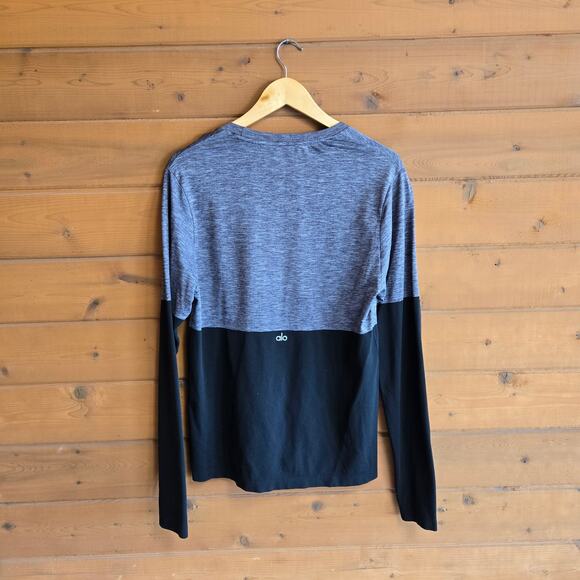 Alo Energy Long Sleeve Crewneck Shirt Gray Black Medium Workout Top Colorblock - Picture 3 of 4